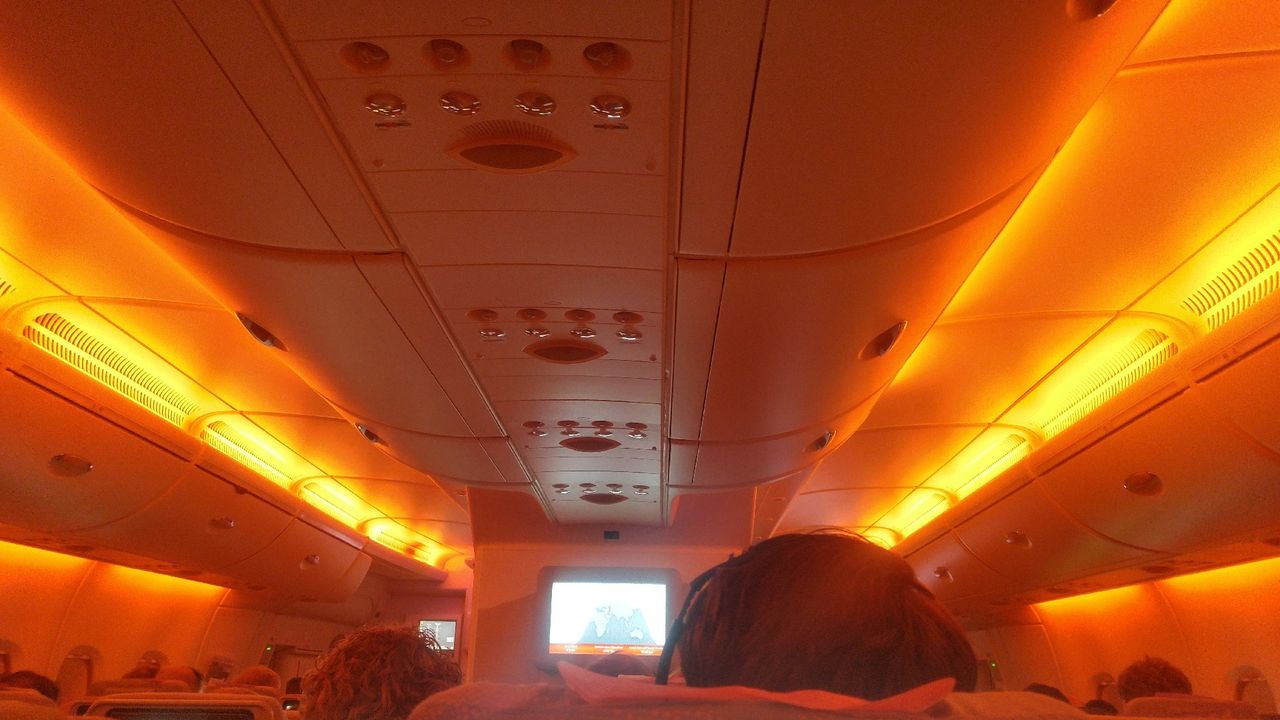photo mood lighting when in descent to dxb